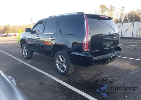 2009 GMC Yukon Sle1 z USA, uszkodzony, nr VIN 1GKFC23C99R258937